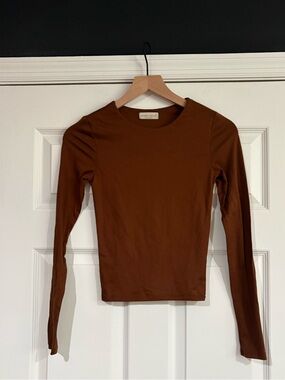 belk Women's Long Sleeve Crewneck Top in Chocolate Brown